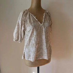Cleobella sz XS tan and white organic cotton blouse gorgeous shell buttons EUC